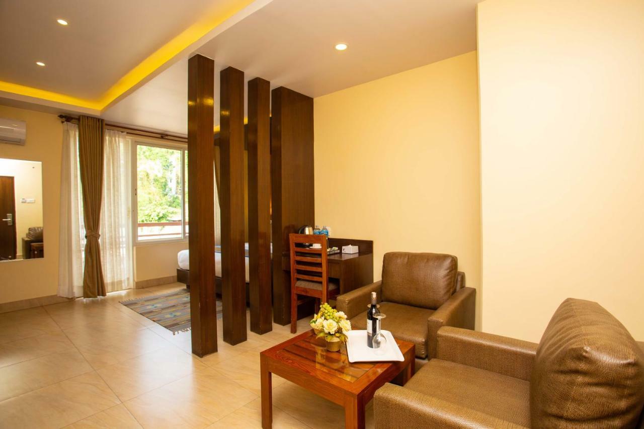Hotel Lake Paradise Pokhara Kültér fotó