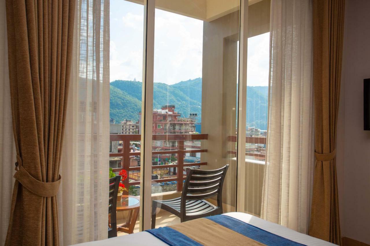 Hotel Lake Paradise Pokhara Kültér fotó