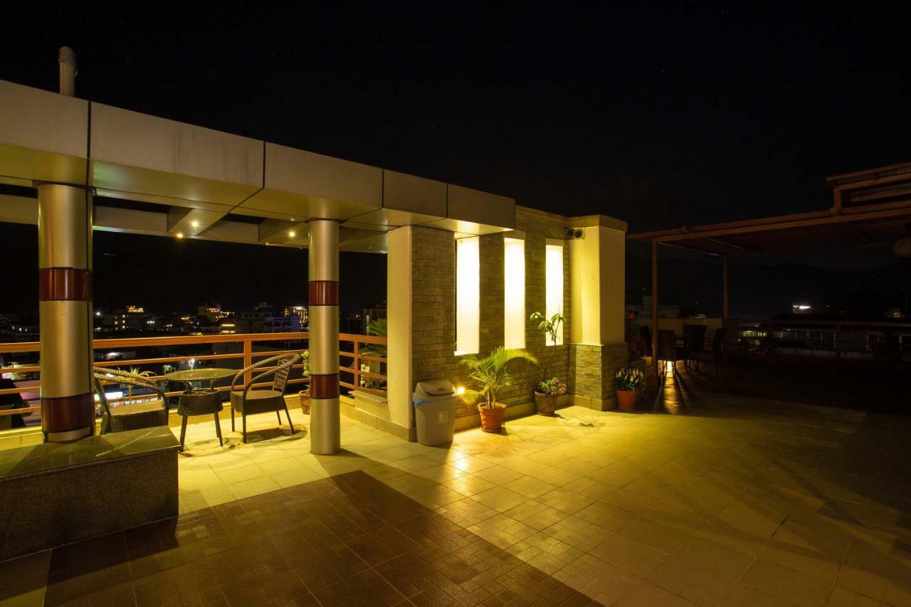 Hotel Lake Paradise Pokhara Kültér fotó