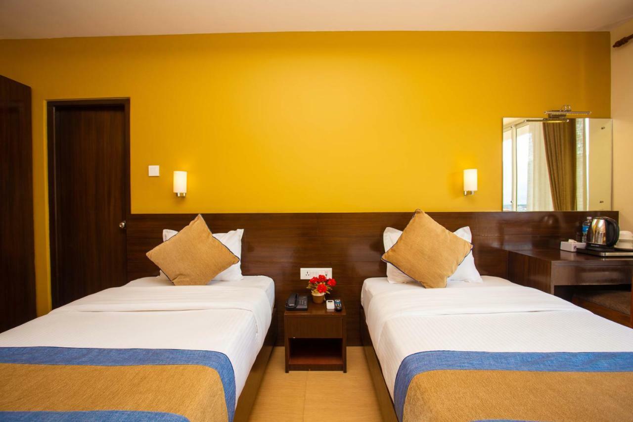 Hotel Lake Paradise Pokhara Kültér fotó