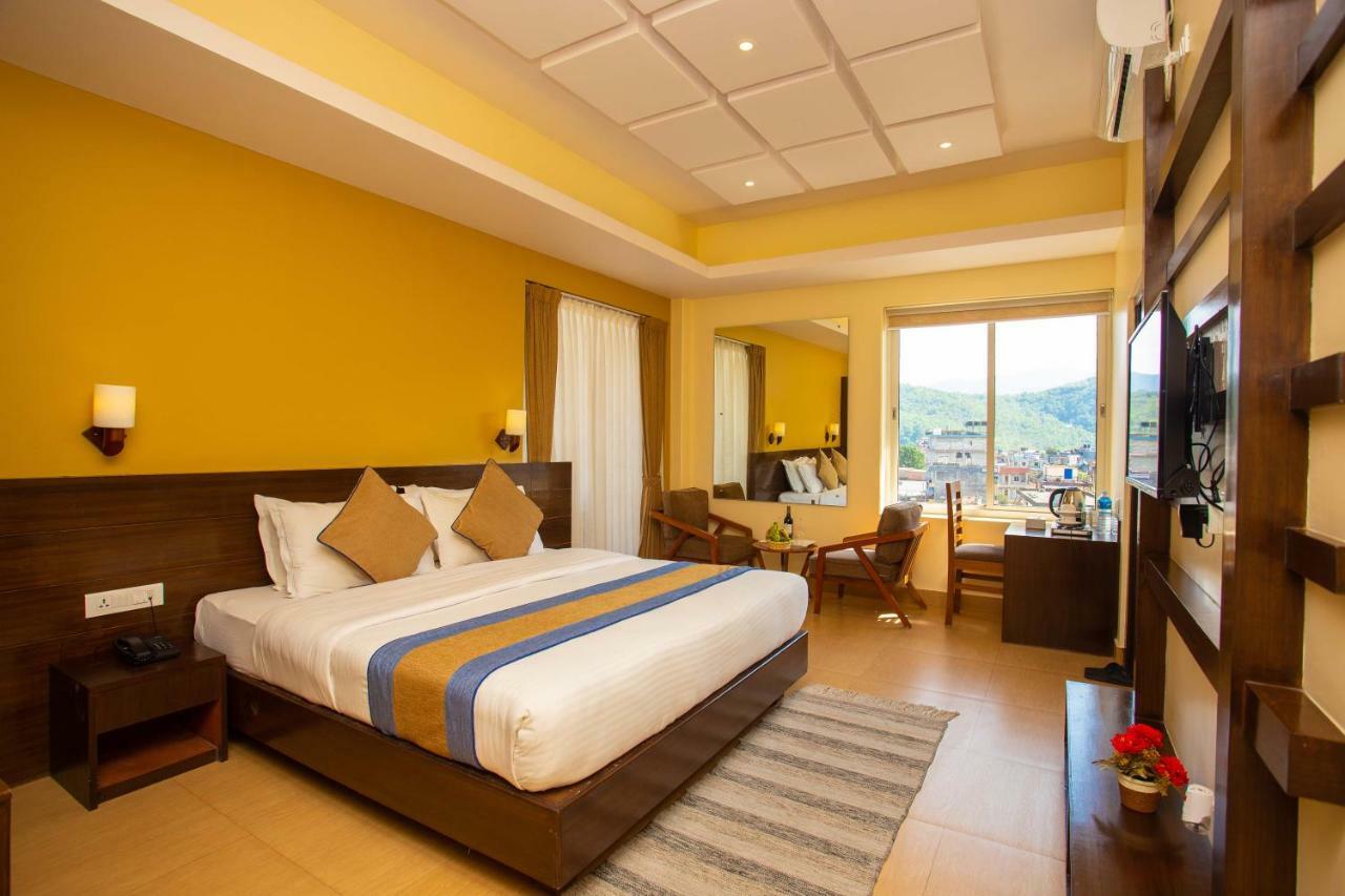 Hotel Lake Paradise Pokhara Kültér fotó