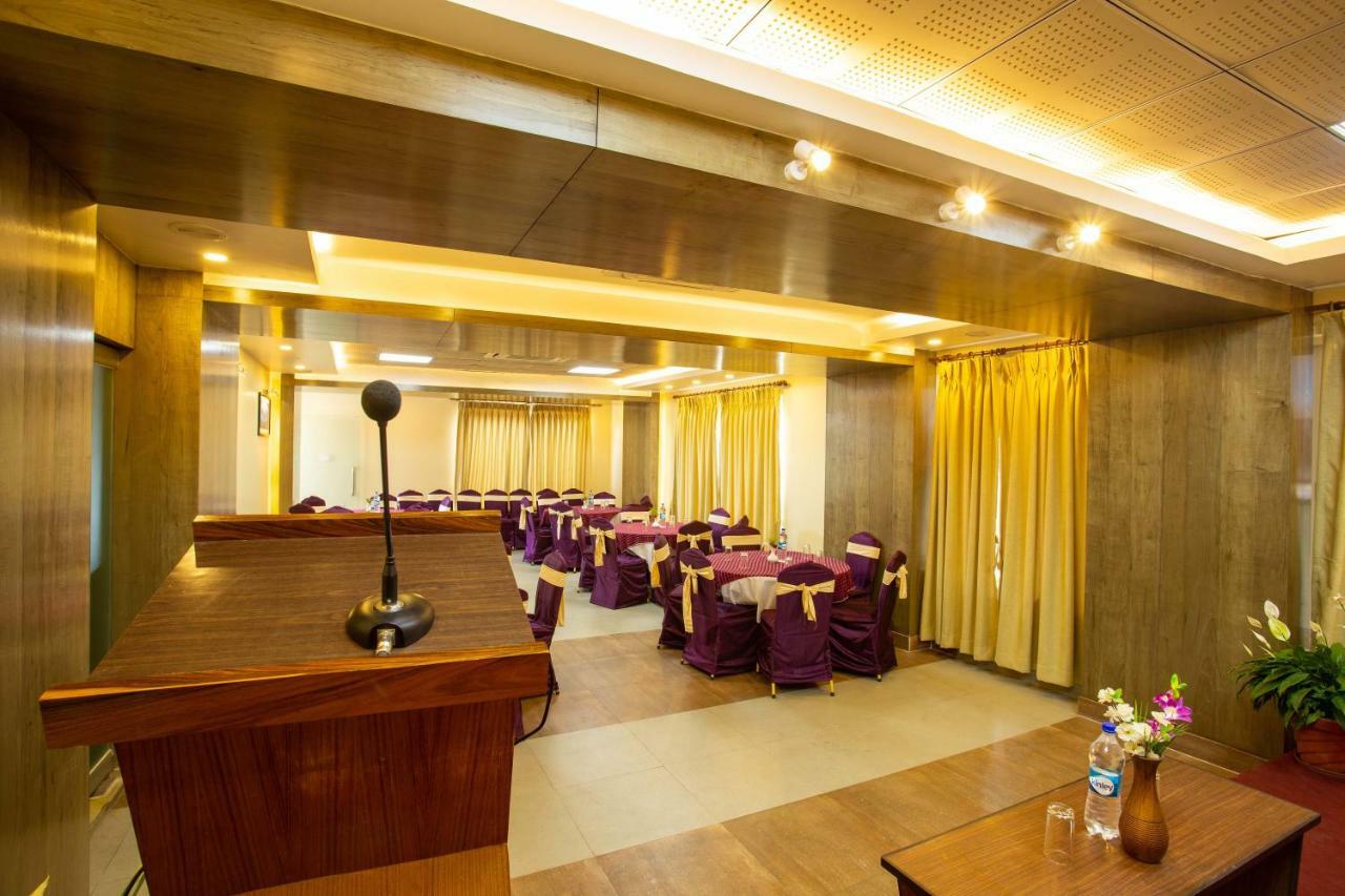 Hotel Lake Paradise Pokhara Kültér fotó