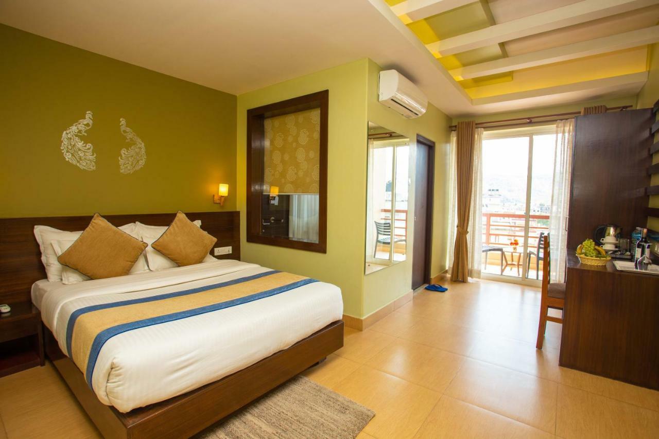 Hotel Lake Paradise Pokhara Kültér fotó