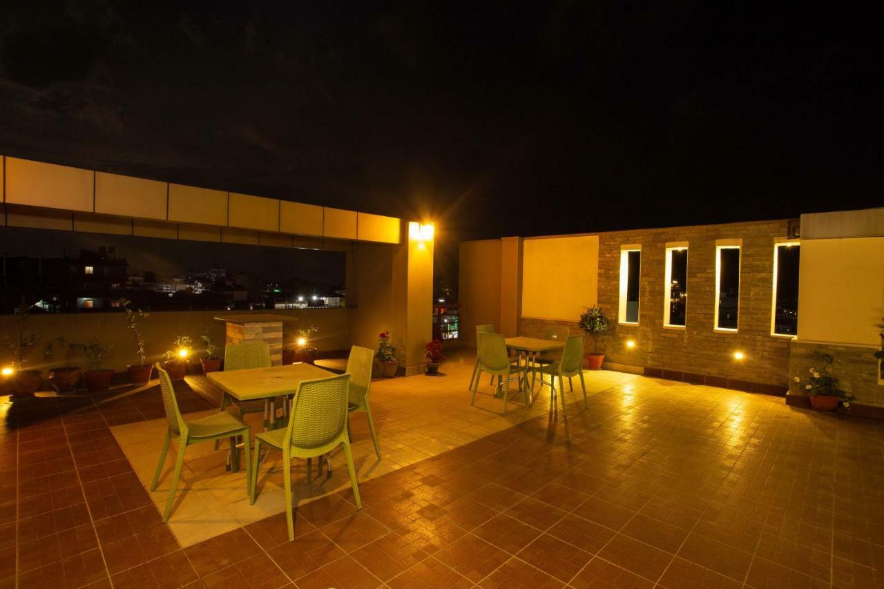 Hotel Lake Paradise Pokhara Kültér fotó