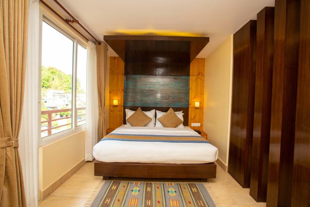Hotel Lake Paradise Pokhara Kültér fotó