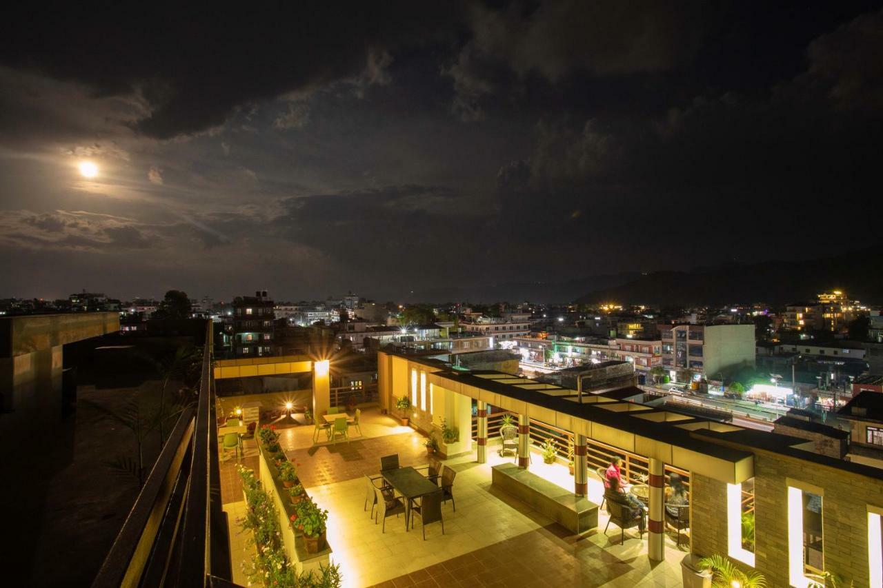 Hotel Lake Paradise Pokhara Kültér fotó