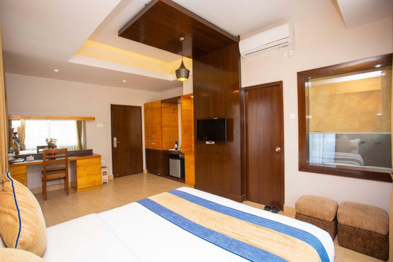 Hotel Lake Paradise Pokhara Kültér fotó