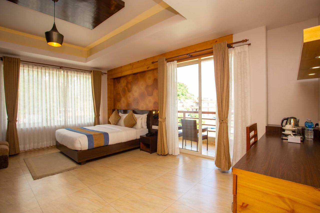 Hotel Lake Paradise Pokhara Kültér fotó